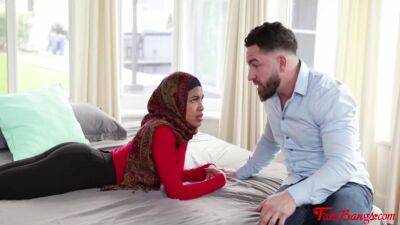 Innocent muslim sister in hijab pounds stepbro- Maya Farrell - sunporno.com