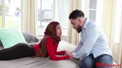 Innocent muslim sister in hijab pounds stepbro- Maya Farrell - sunporno.com