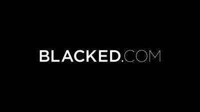 BLACKED Impulsive Brunette Couldn't Contain Her Desire - sunporno.com